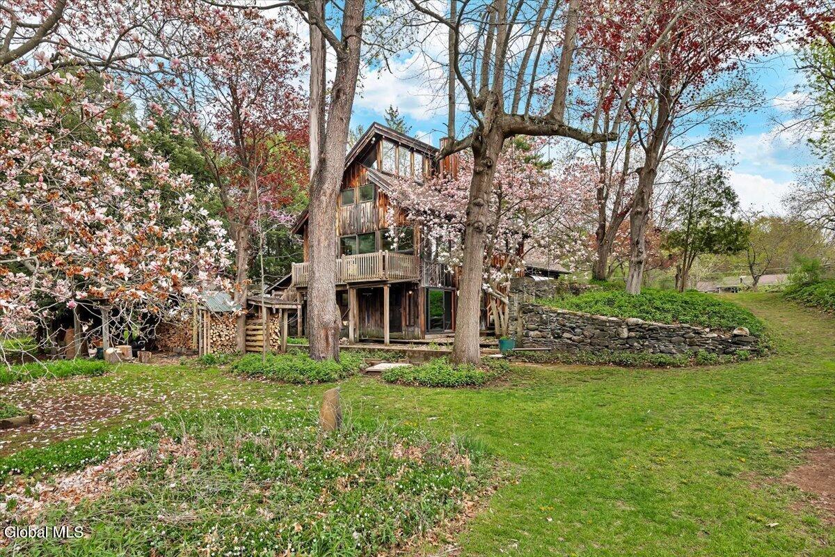 16 Garnsey Road Rexford NY 12148