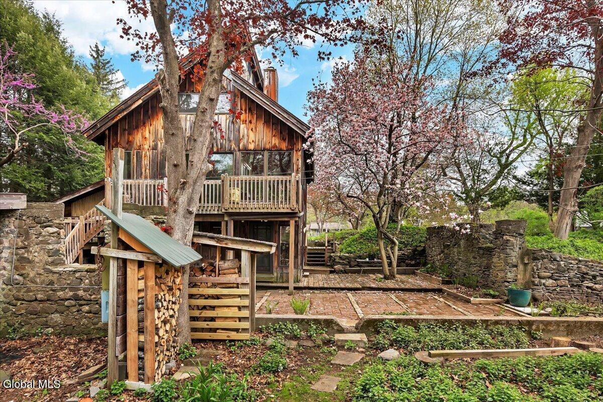 16 Garnsey Road Rexford NY 12148