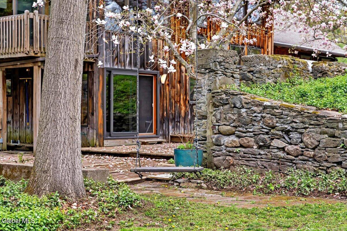 16 Garnsey Road Rexford NY 12148