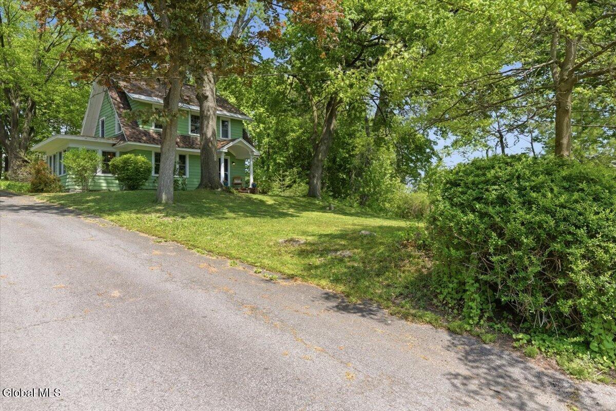 1505 Van Antwerp Road Niskayuna NY 12309