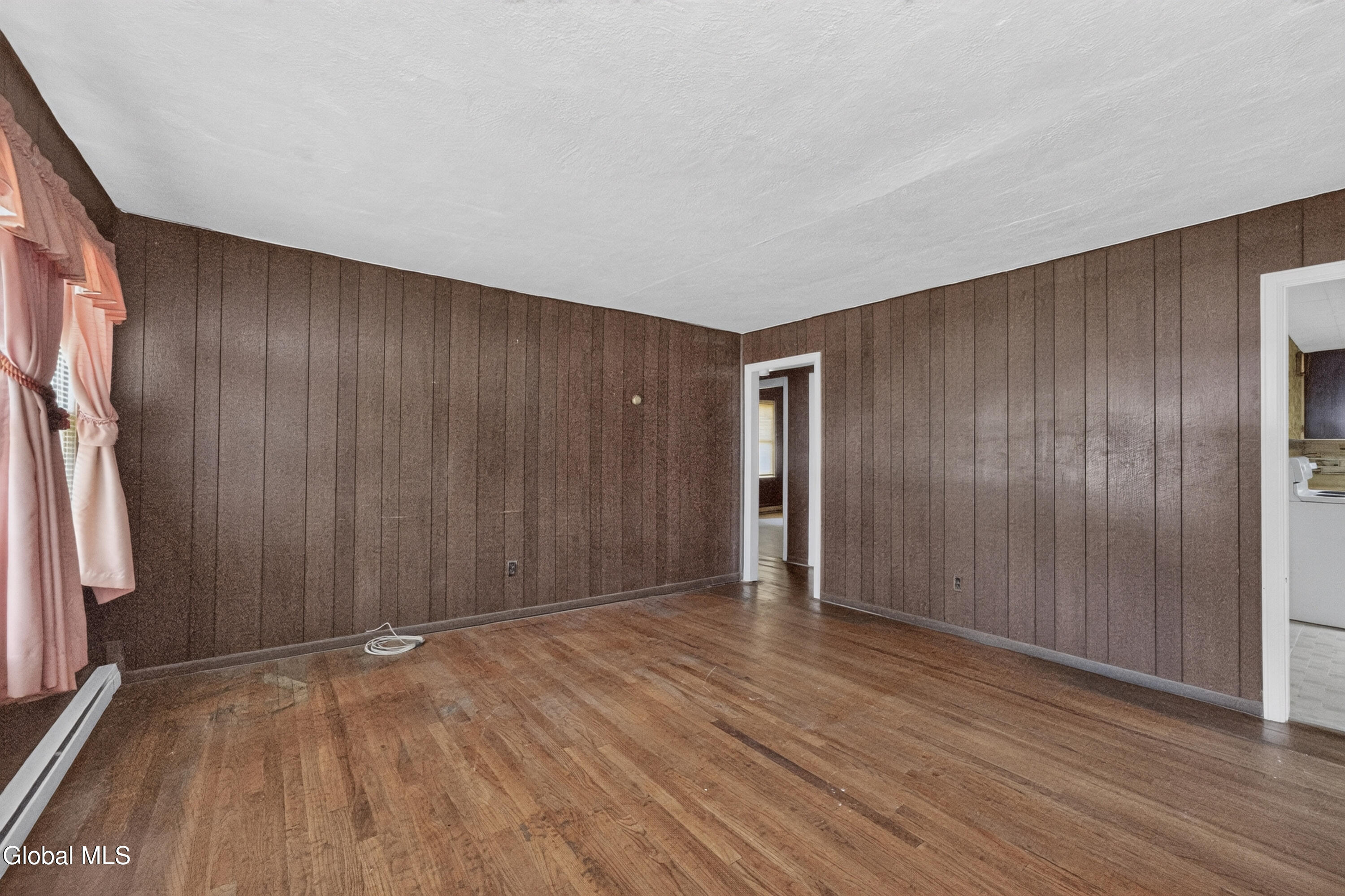 3 Alamo Lane Schenectady NY 12304
