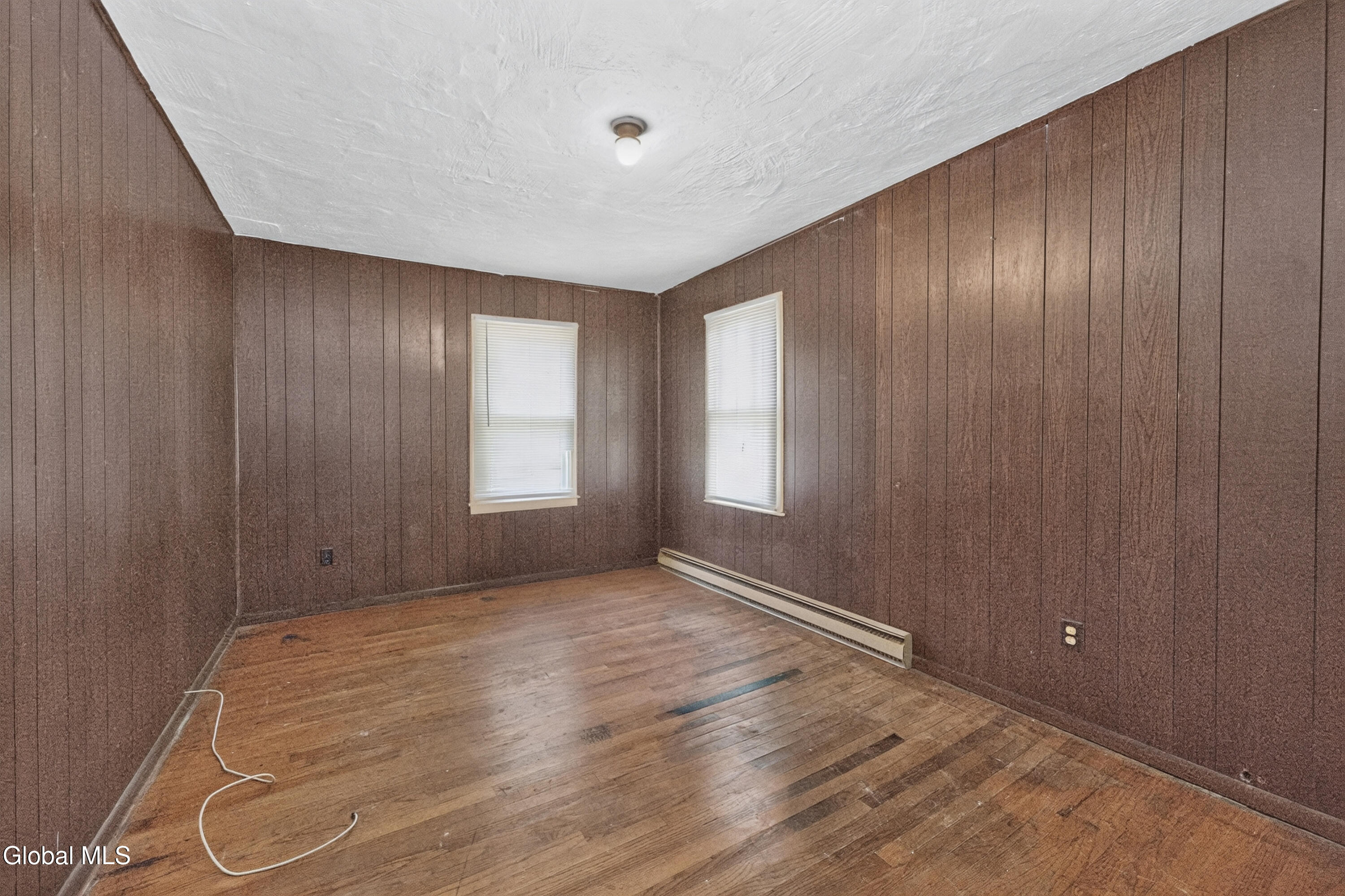 3 Alamo Lane Schenectady NY 12304