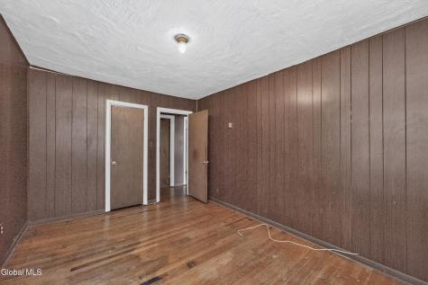 3 Alamo Lane Schenectady NY 12304