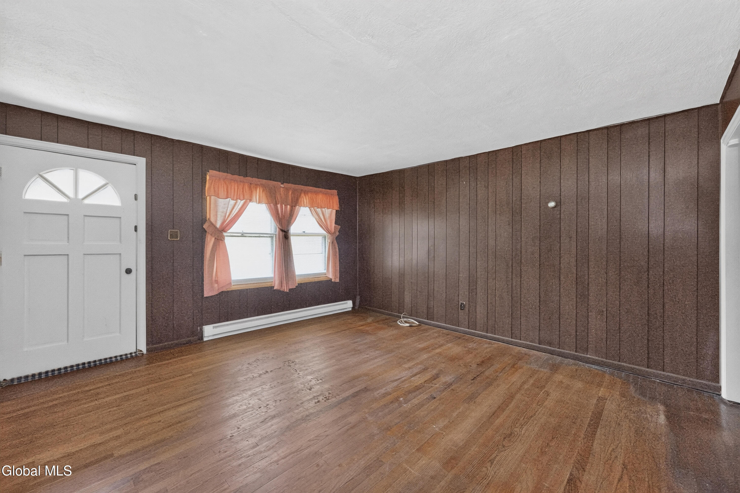 3 Alamo Lane Schenectady NY 12304