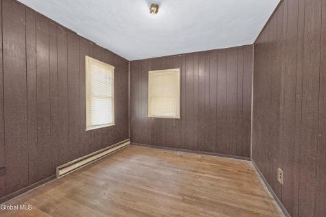 3 Alamo Lane Schenectady NY 12304
