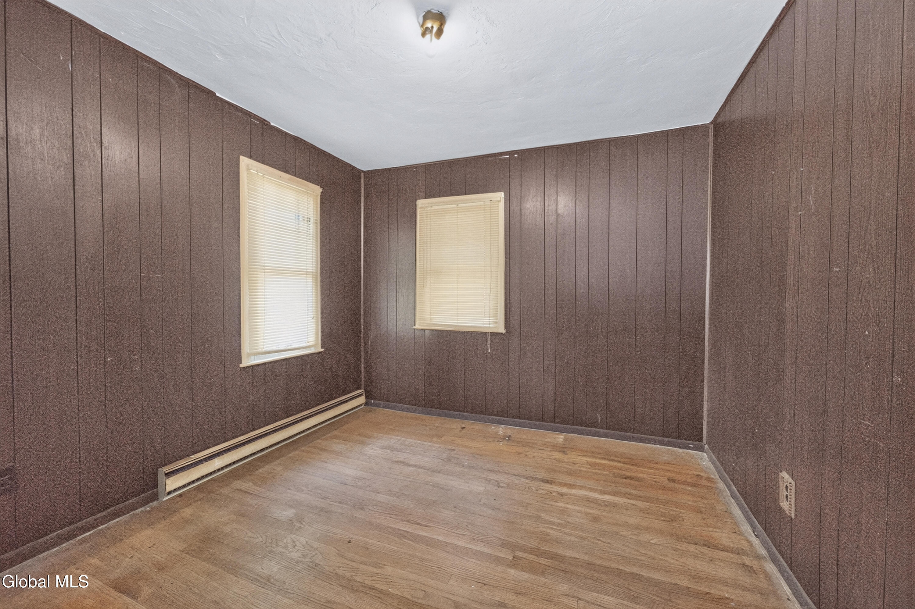 3 Alamo Lane Schenectady NY 12304