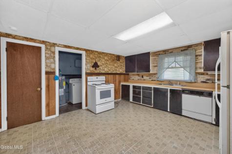 3 Alamo Lane Schenectady NY 12304