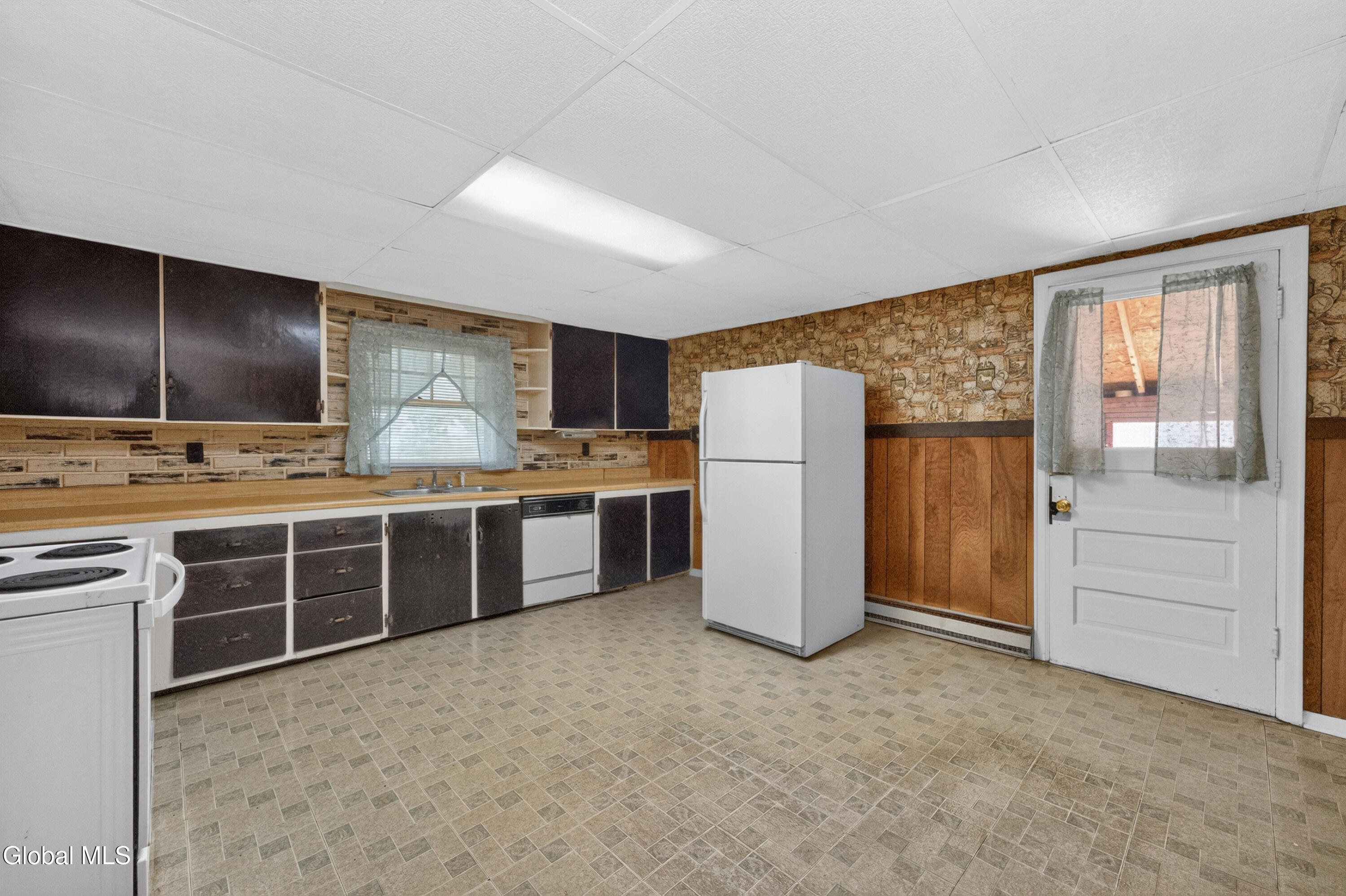 3 Alamo Lane Schenectady NY 12304