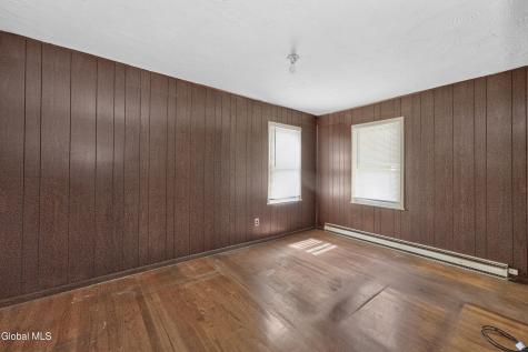 3 Alamo Lane Schenectady NY 12304
