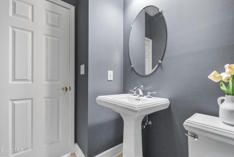 1 Fairview Lane Mechanicville NY 12118
