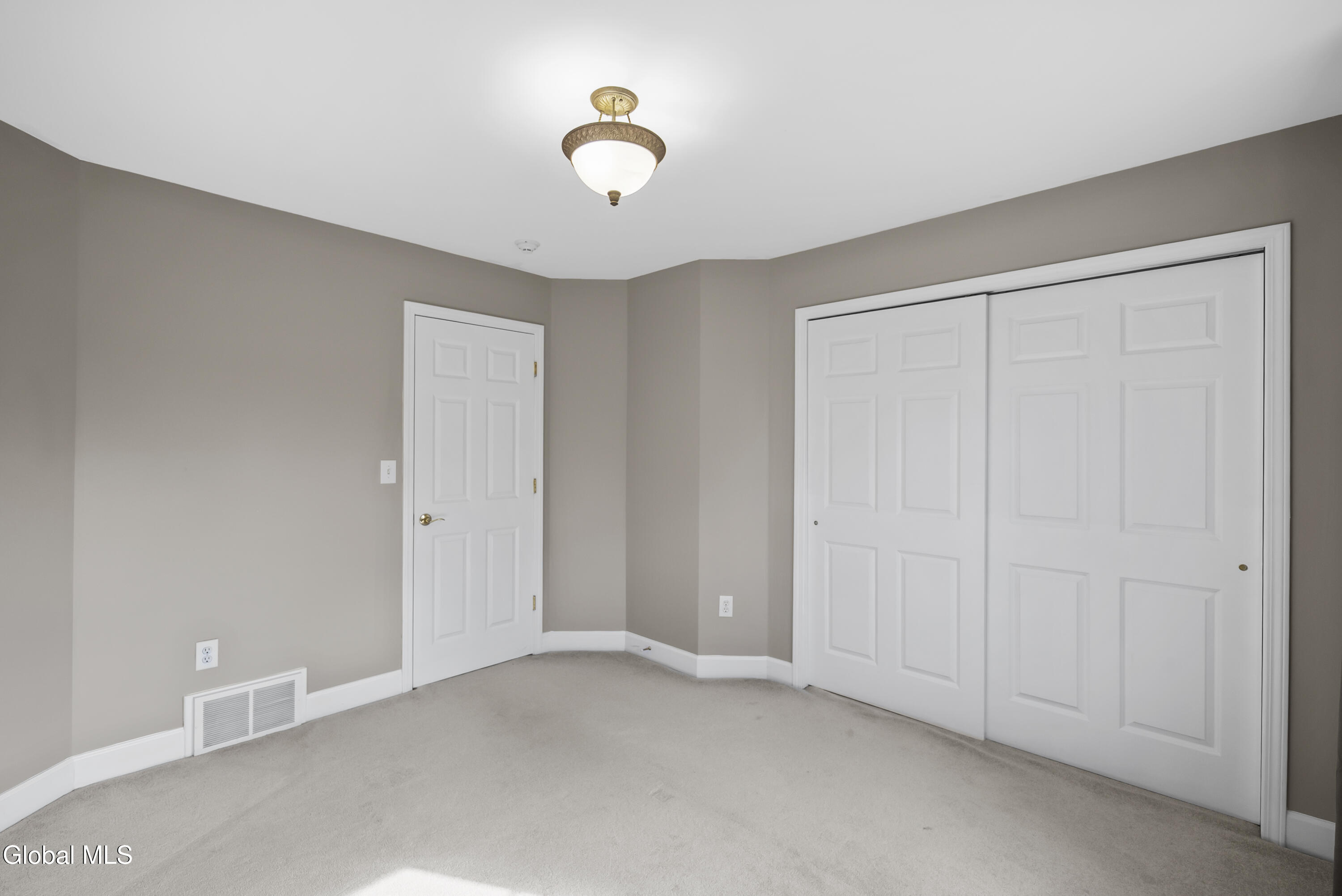 1 Fairview Lane Mechanicville NY 12118