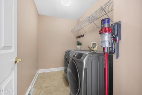 1 Fairview Lane Mechanicville NY 12118