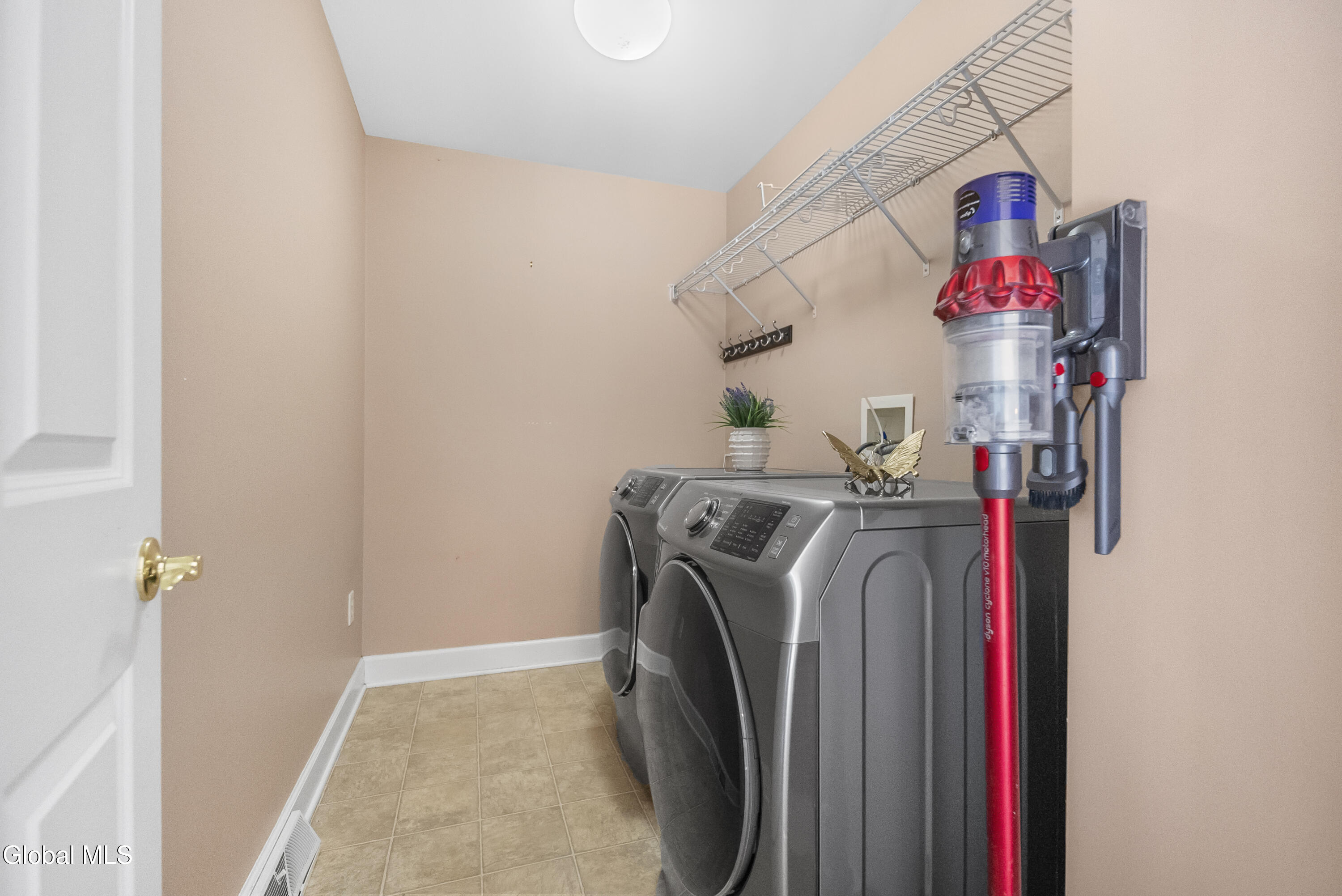 1 Fairview Lane Mechanicville NY 12118