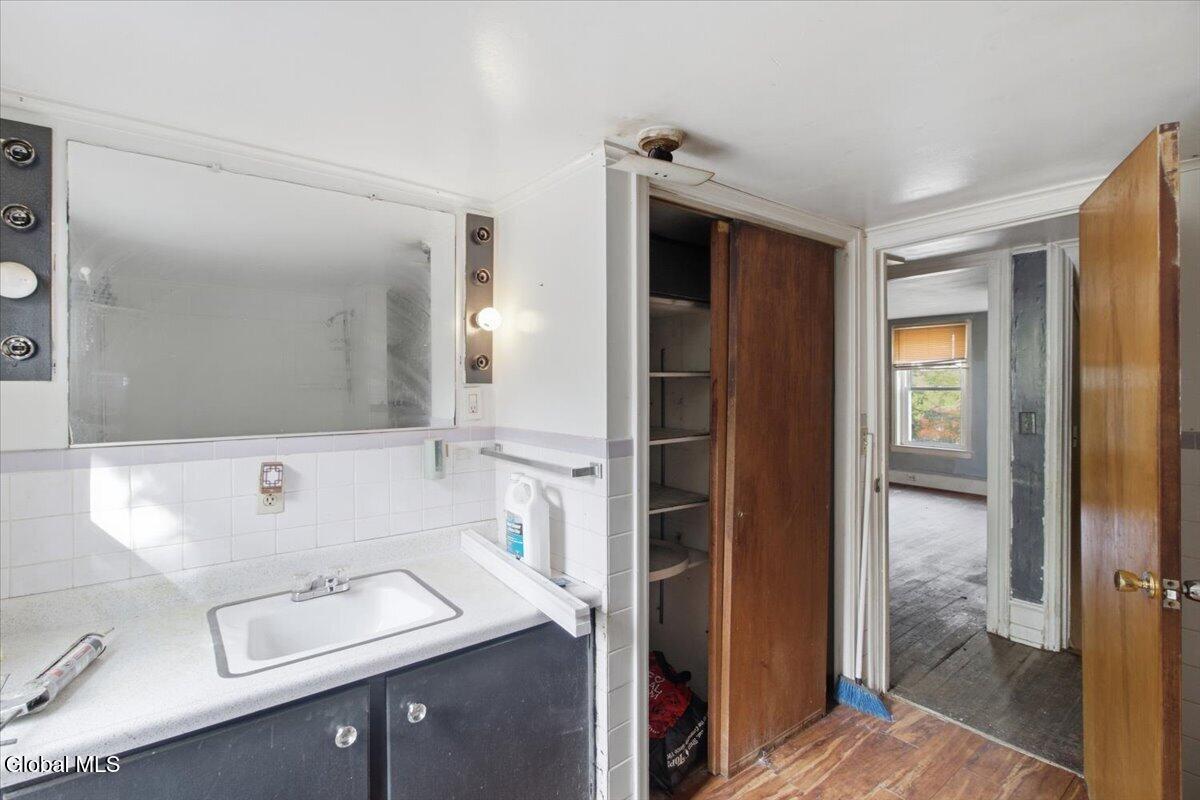 32 Queen Street Whitehall NY 12887