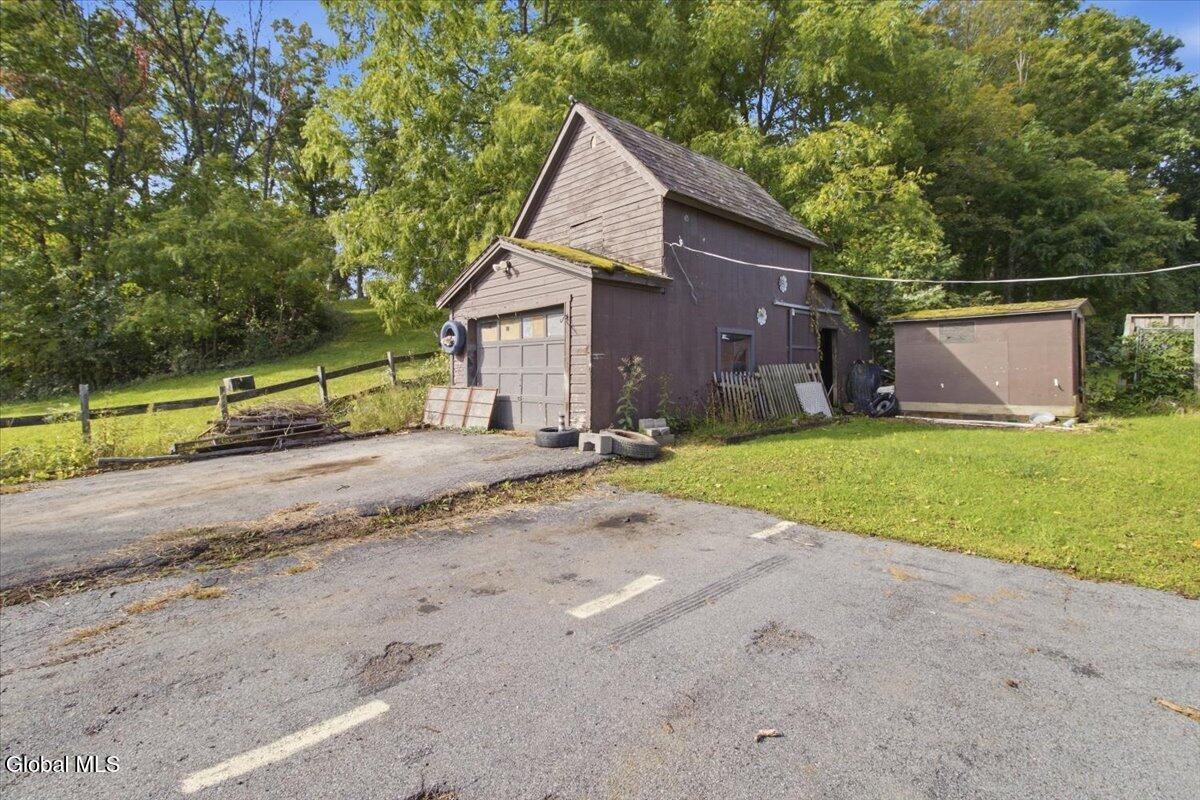 32 Queen Street Whitehall NY 12887