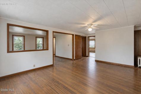 32 Queen Street Whitehall NY 12887