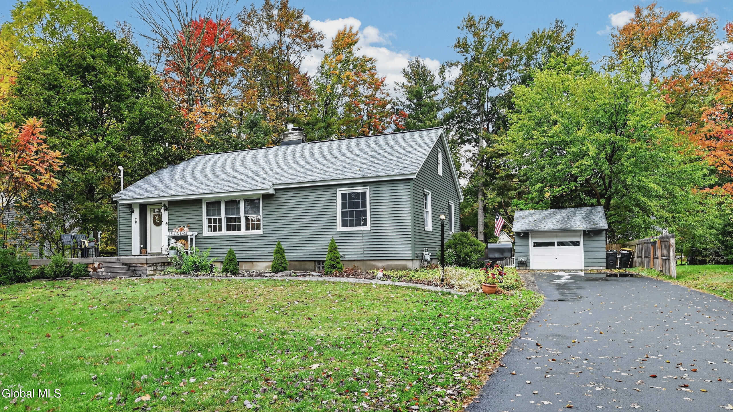 11 Ellen Lane Glenville NY 12302