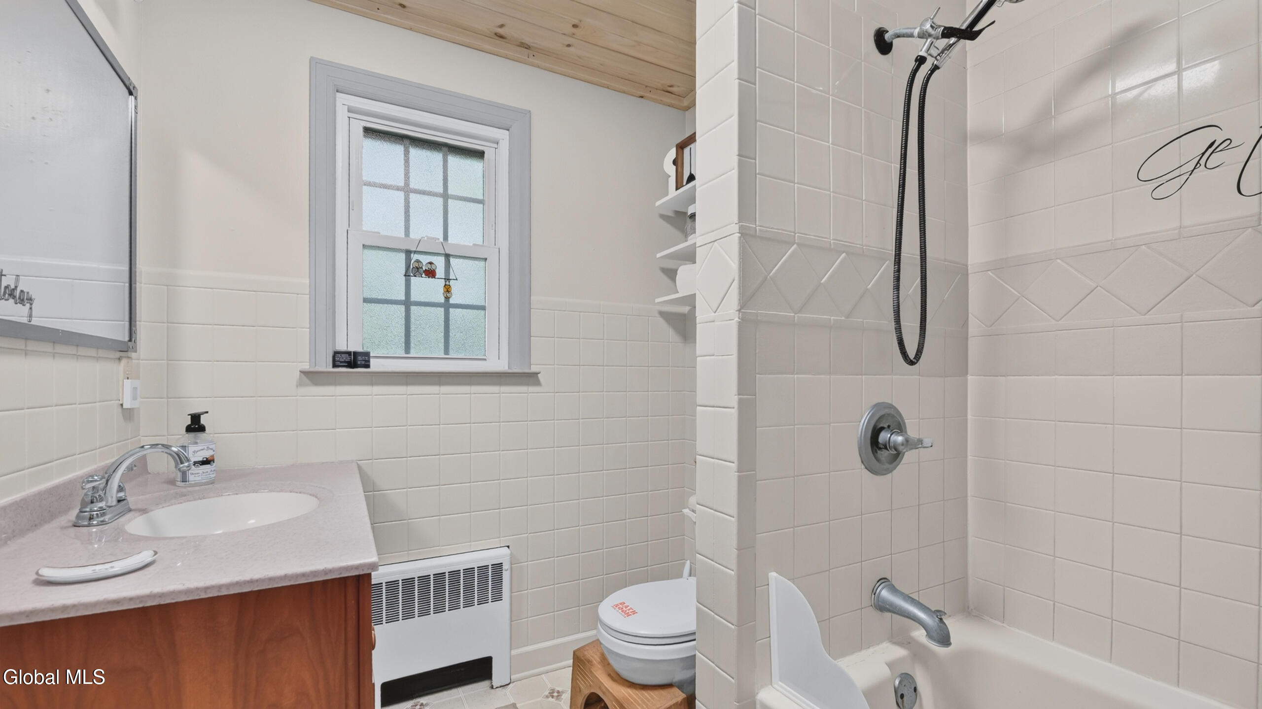 11 Ellen Lane Glenville NY 12302