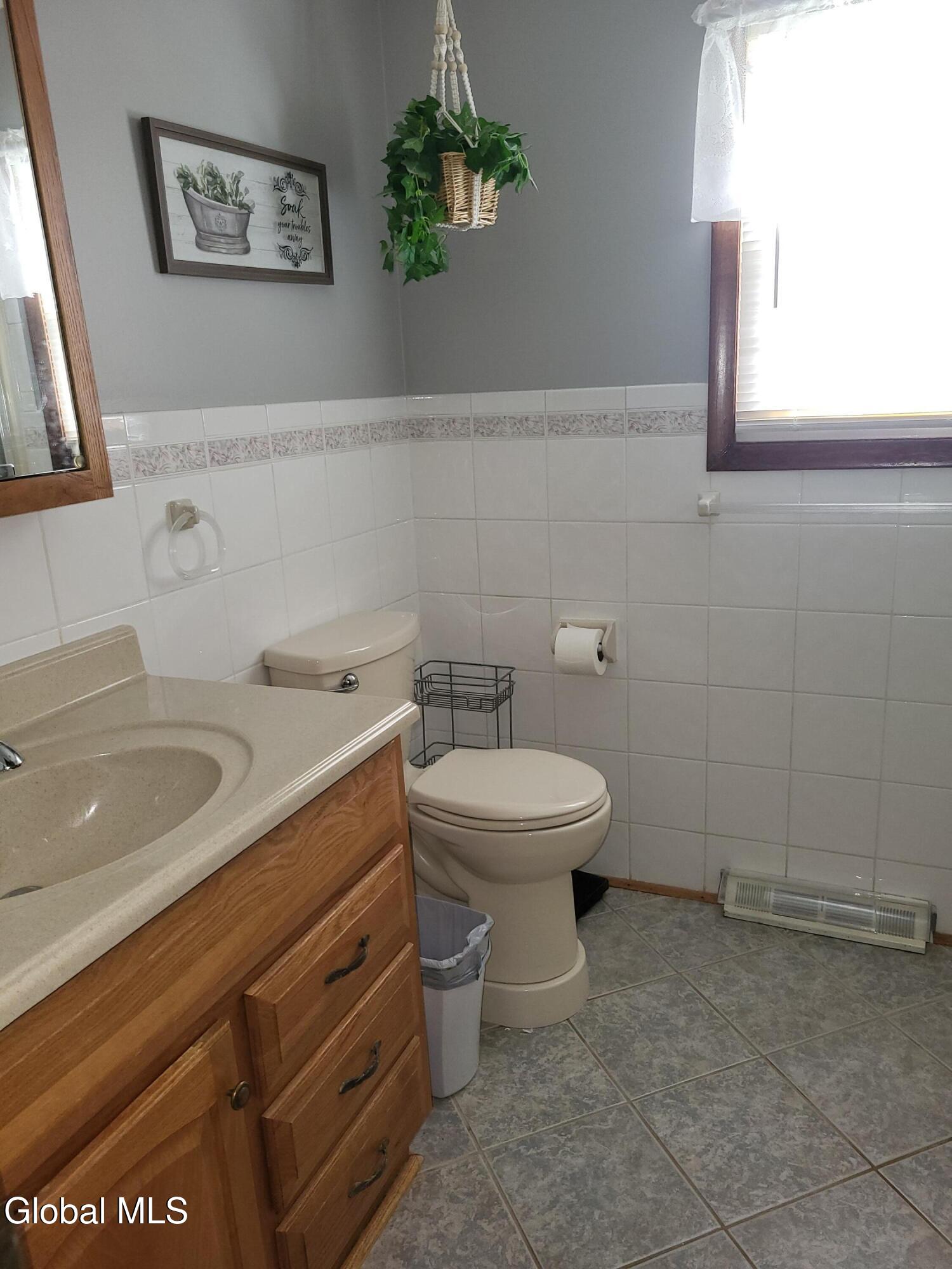 5 Ballina Street Troy NY 12180