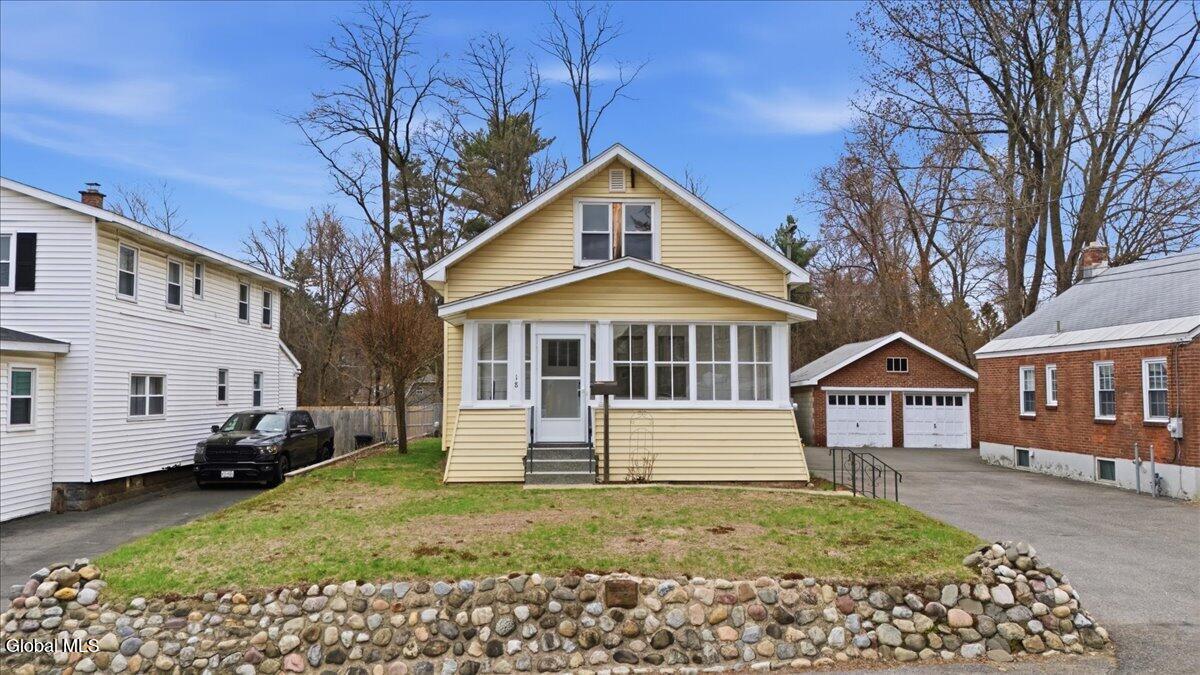 18 Pine Avenue Albany NY 12205