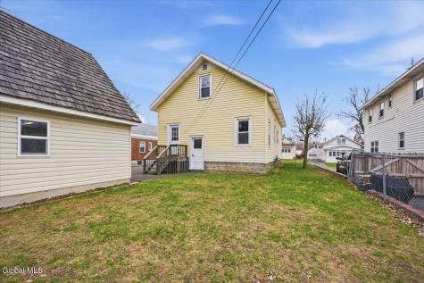 18 Pine Avenue Albany NY 12205