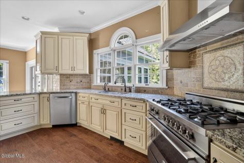 27 Arrowhead Road Saratoga Springs NY 12866