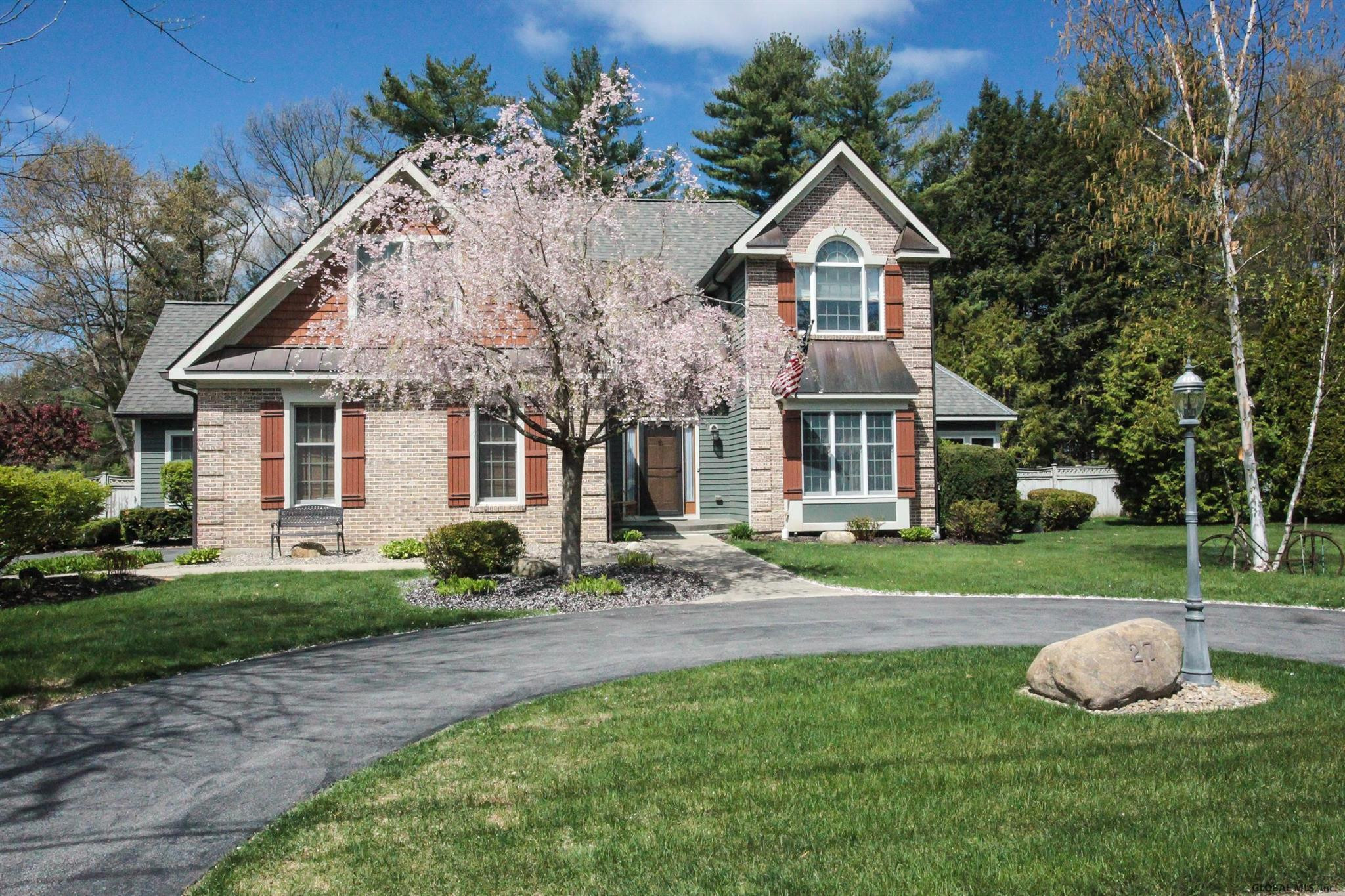 27 Arrowhead Road Saratoga Springs NY 12866