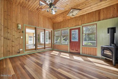 27 Arrowhead Road Saratoga Springs NY 12866