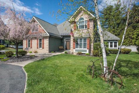 27 Arrowhead Road Saratoga Springs NY 12866