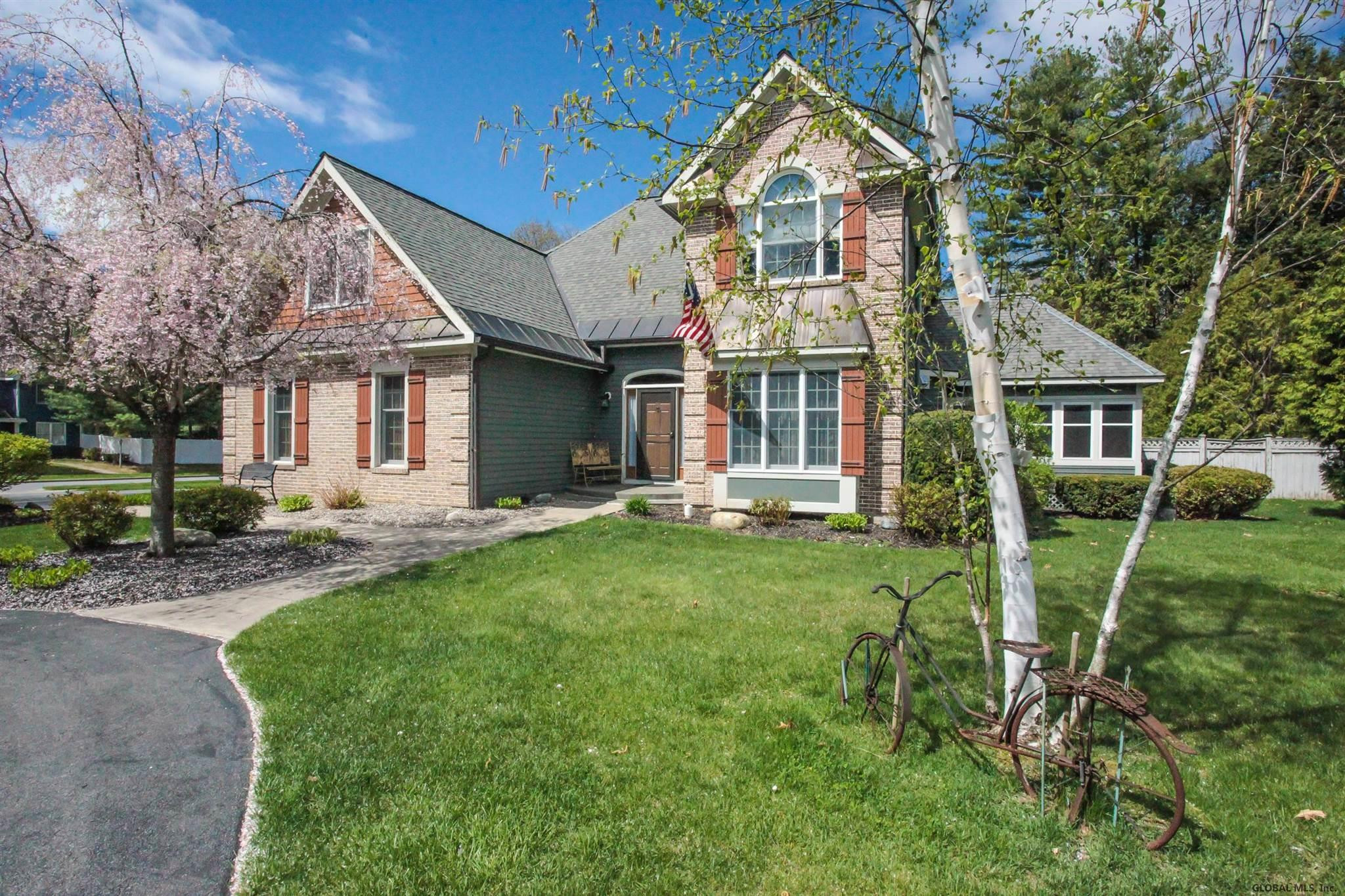 27 Arrowhead Road Saratoga Springs NY 12866
