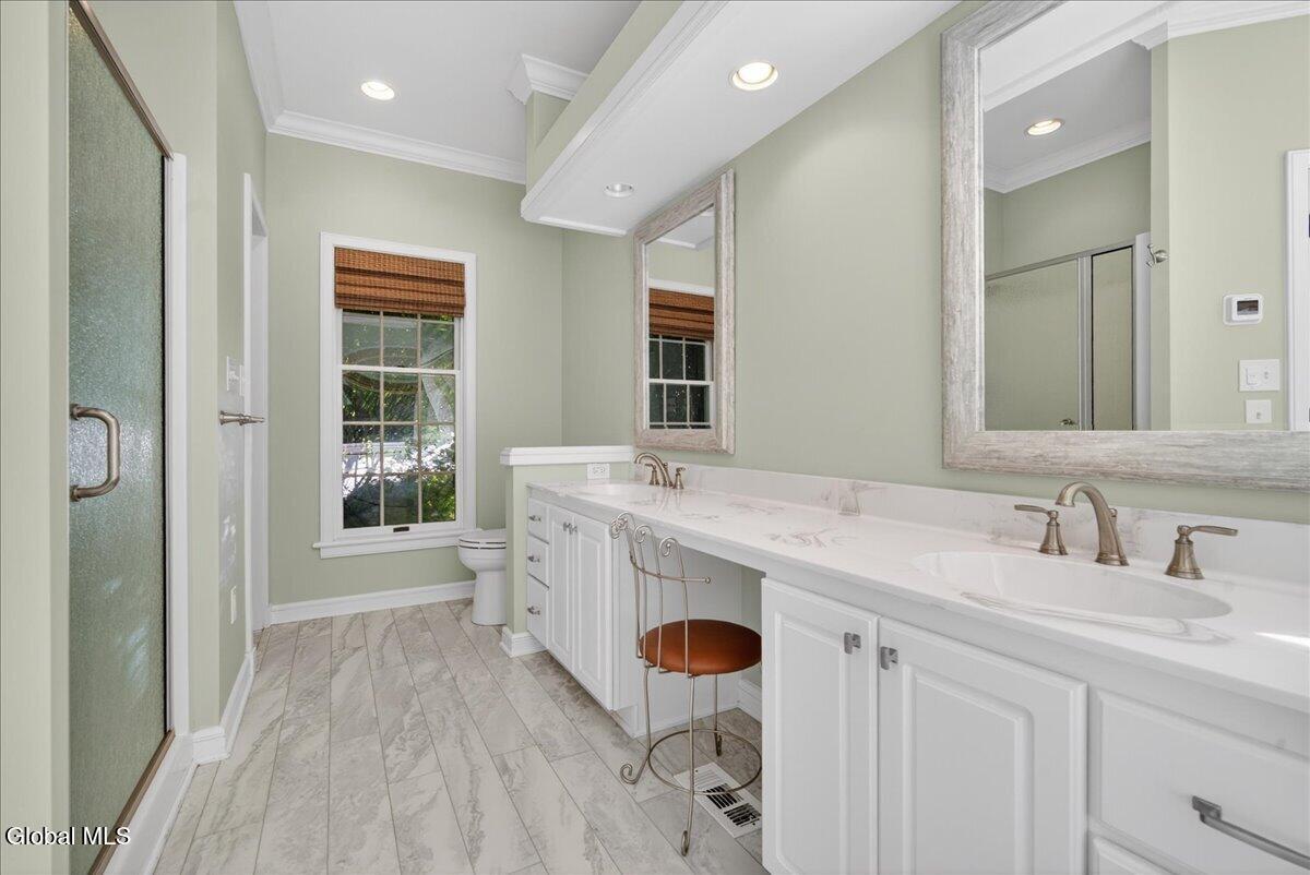 27 Arrowhead Road Saratoga Springs NY 12866