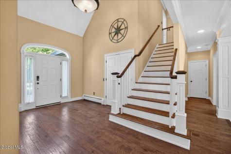 27 Arrowhead Road Saratoga Springs NY 12866