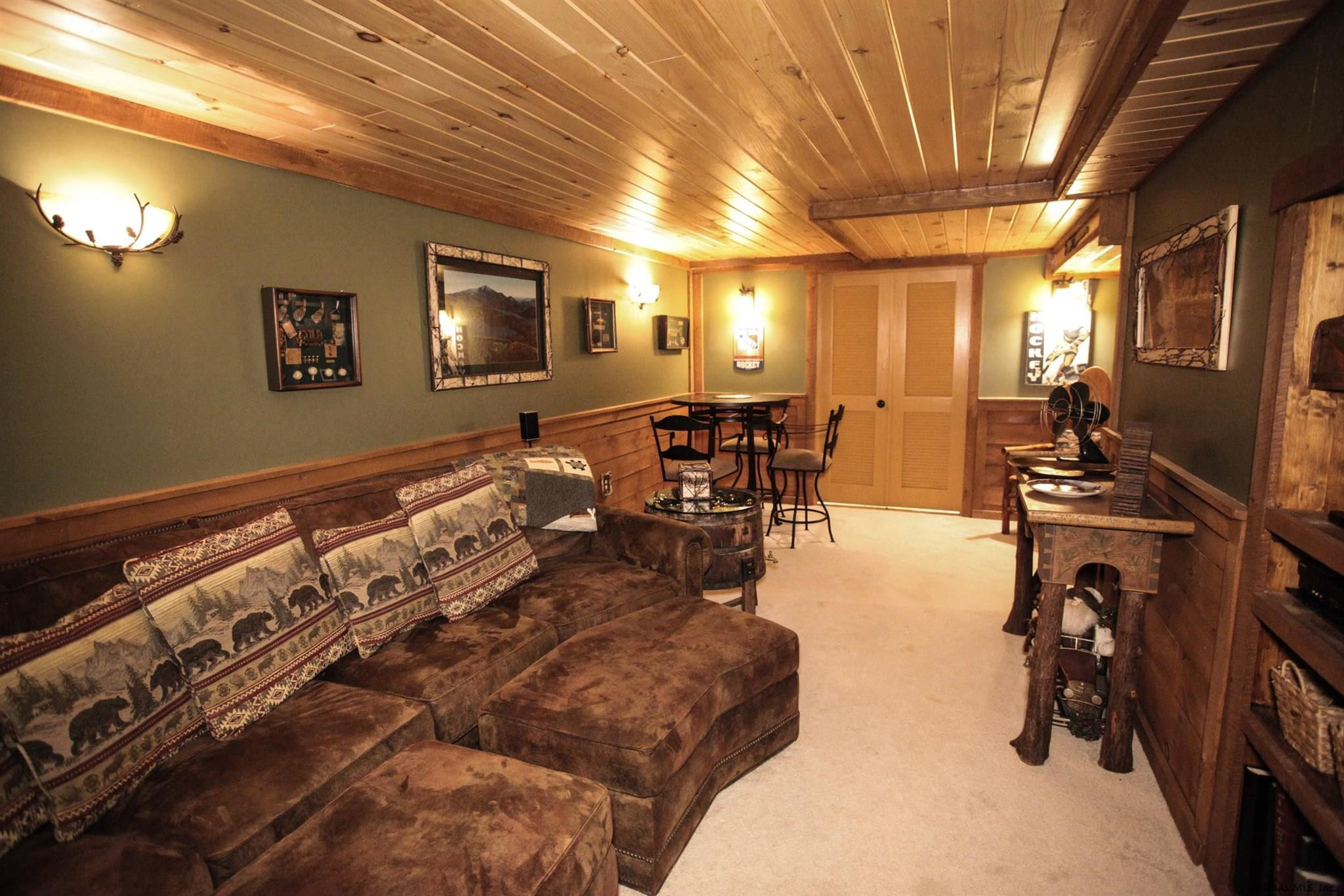 27 Arrowhead Road Saratoga Springs NY 12866
