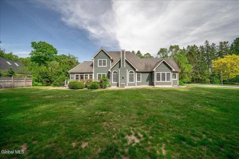 27 Arrowhead Road Saratoga Springs NY 12866