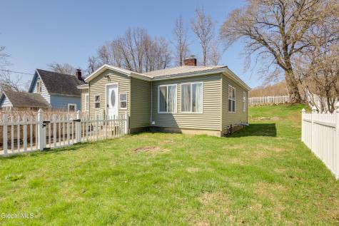 165 County Highway 123 Mayfield NY 12117