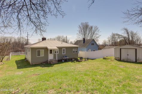 165 County Highway 123 Mayfield NY 12117