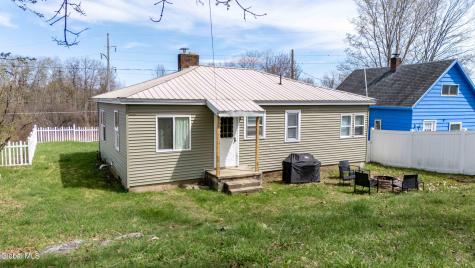 165 County Highway 123 Mayfield NY 12117