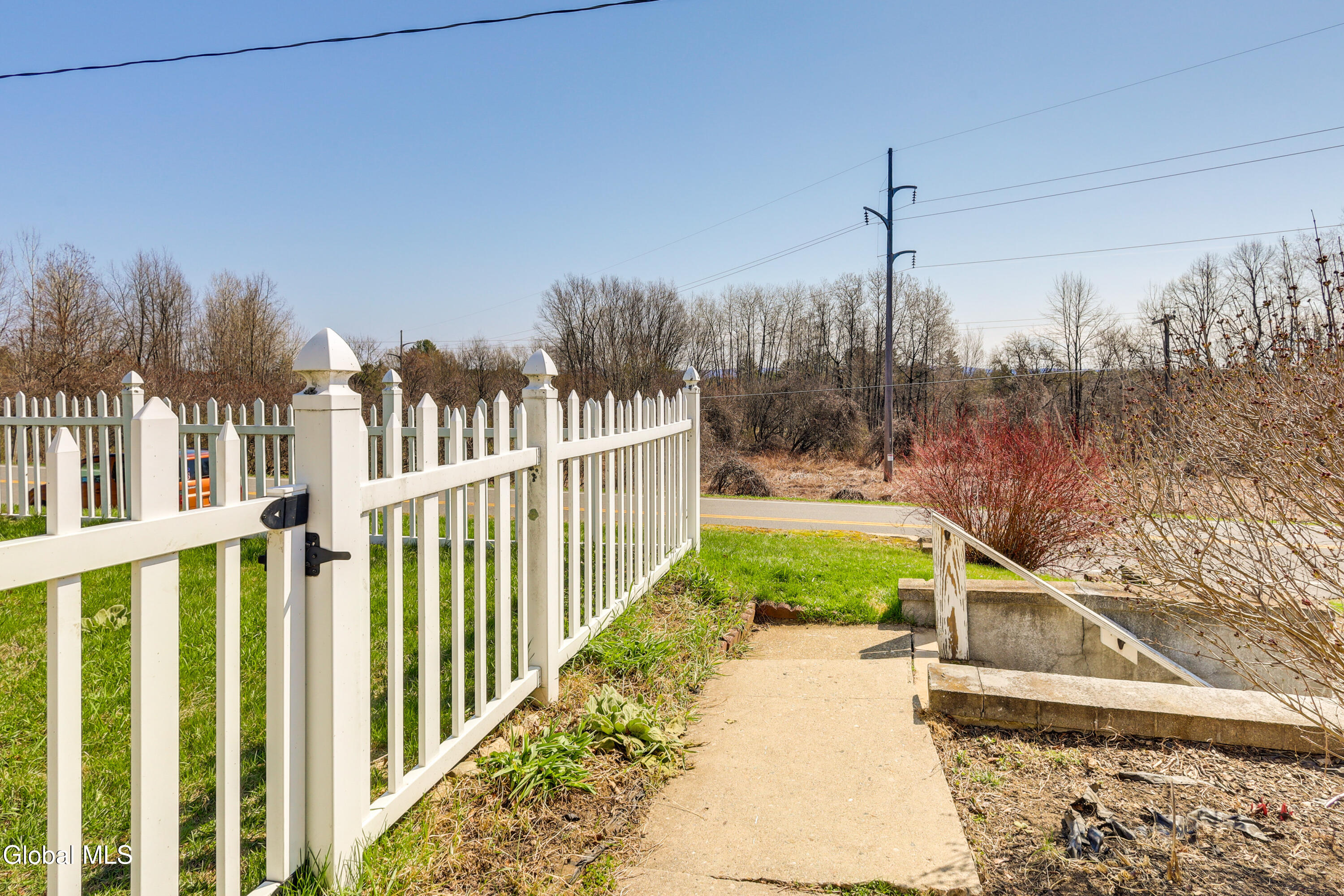 165 County Highway 123 Mayfield NY 12117