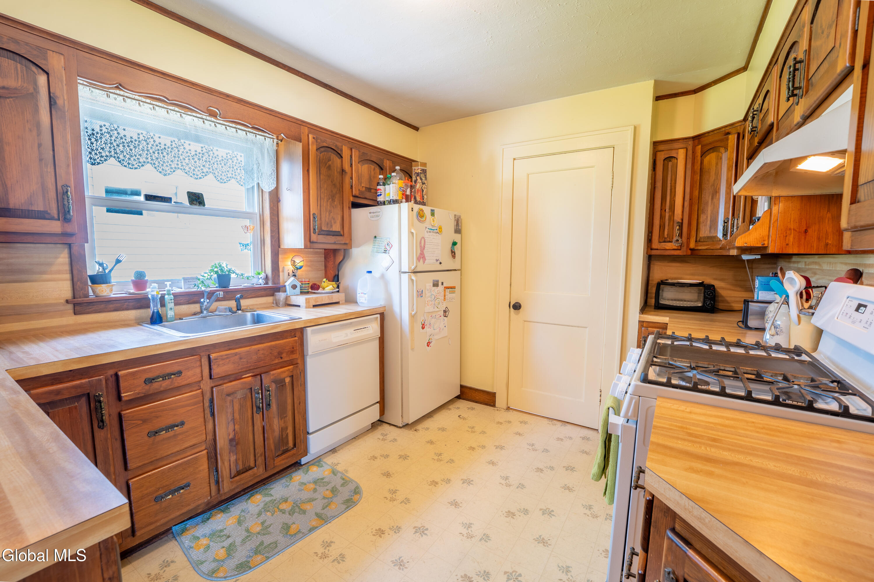 42 Franklin Street Gloversville NY 12078