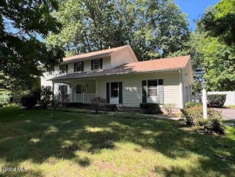7 Woods Way Clifton Park NY 12065