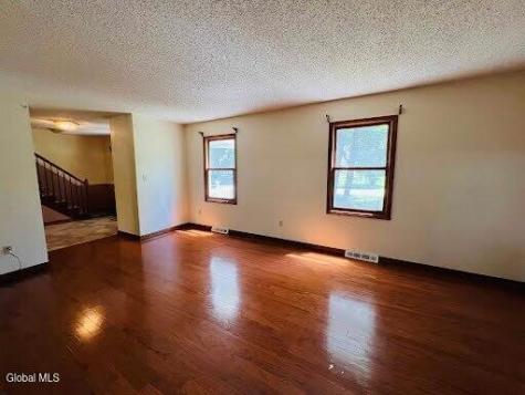 7 Woods Way Clifton Park NY 12065