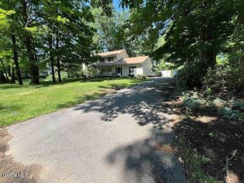 7 Woods Way Clifton Park NY 12065