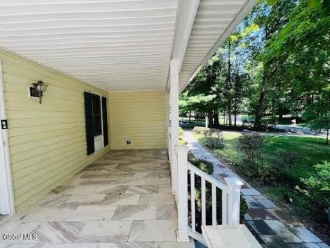 7 Woods Way Clifton Park NY 12065