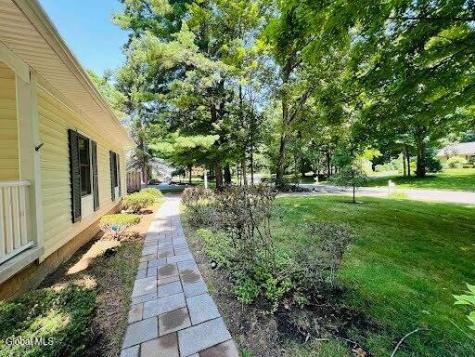 7 Woods Way Clifton Park NY 12065