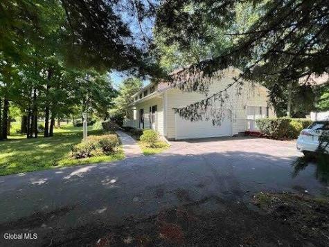 7 Woods Way Clifton Park NY 12065