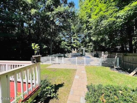 7 Woods Way Clifton Park NY 12065