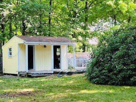 7 Woods Way Clifton Park NY 12065