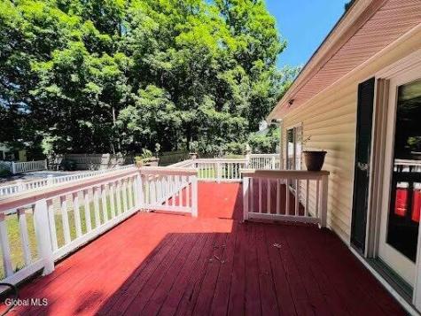 7 Woods Way Clifton Park NY 12065