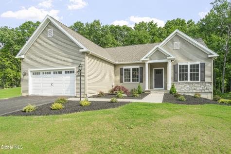 16 Mackenna Court Ballston Lake NY 12019