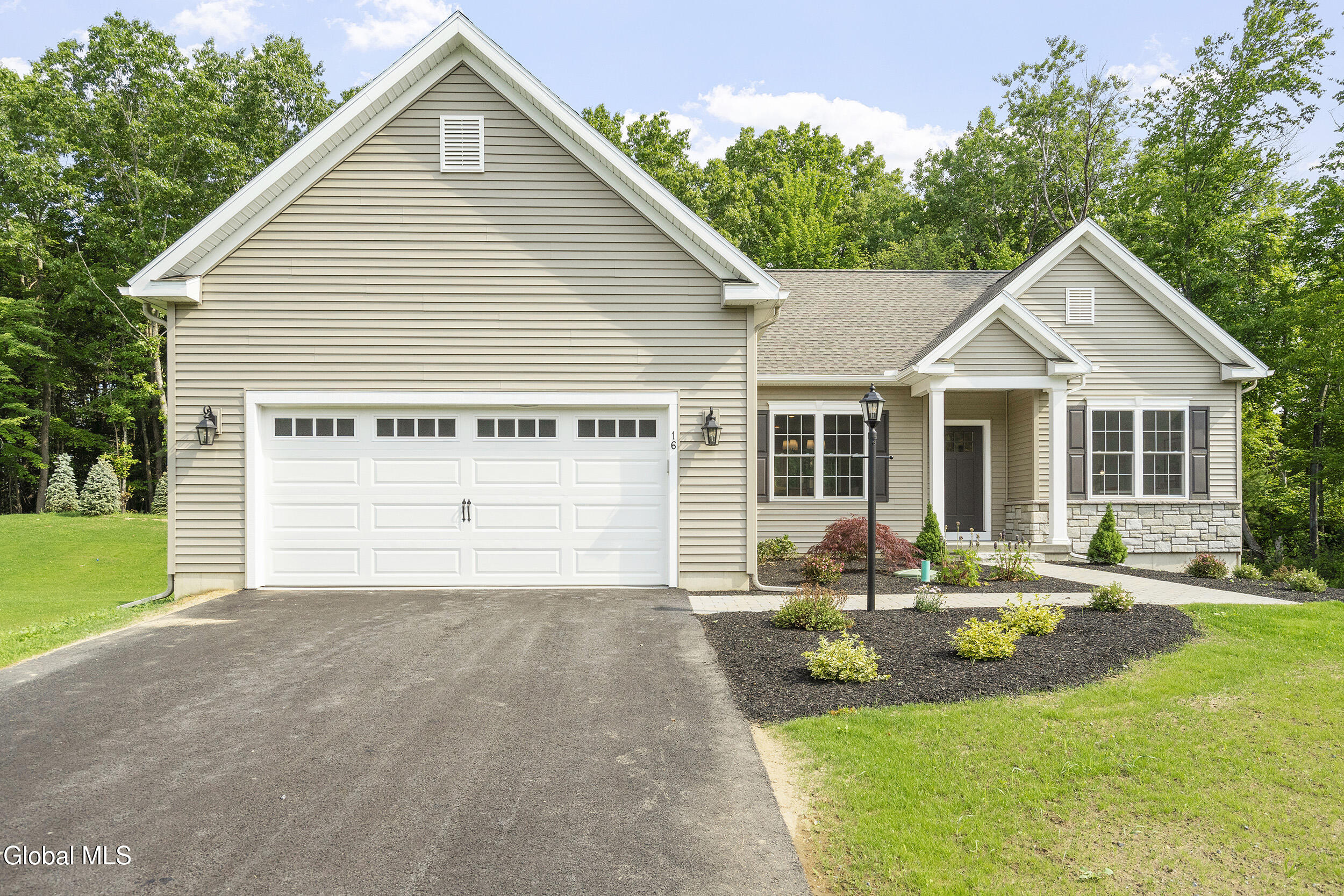 16 Mackenna Court Ballston Lake NY 12019